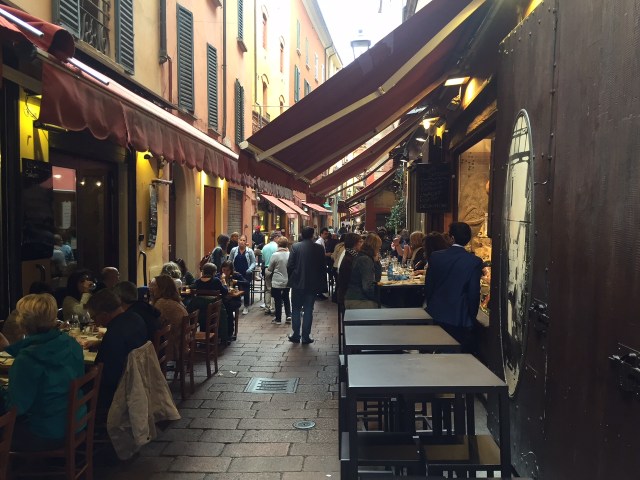 Alley by Albergo Drapperie